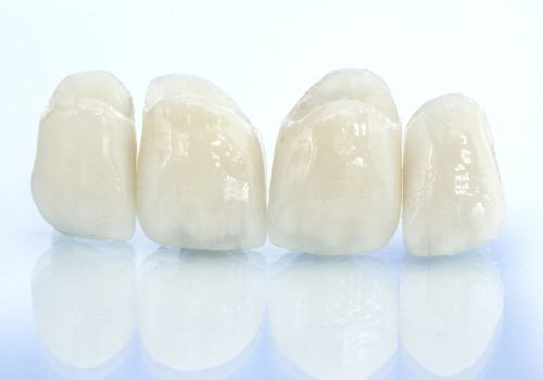 Циркониевый протез зубов